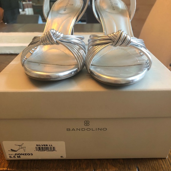Bandolino Silver Heels - Picture 5 of 5